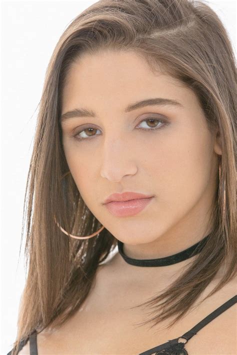 Vídeos pornôs com Abella Danger Gym 